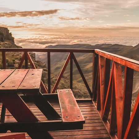 Sani Mountain Escape Hotel Mokhotlong ภายนอก รูปภาพ