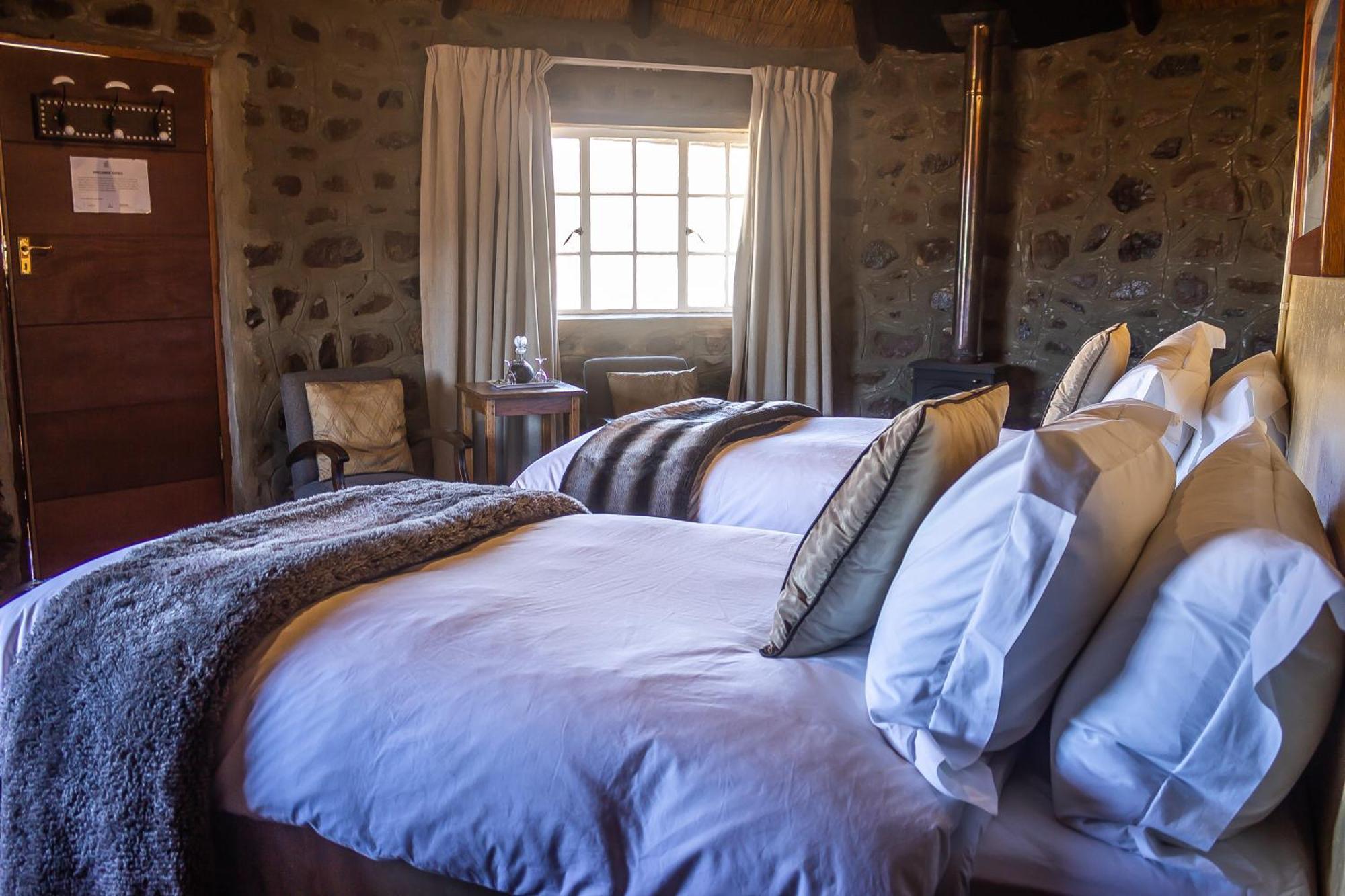 Sani Mountain Escape Hotel Mokhotlong ภายนอก รูปภาพ