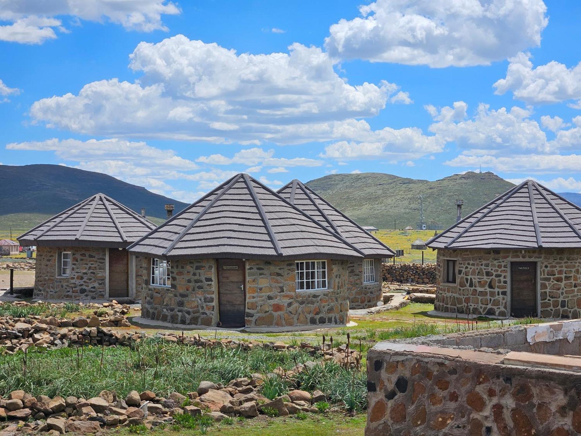 Sani Mountain Escape Hotel Mokhotlong ภายนอก รูปภาพ