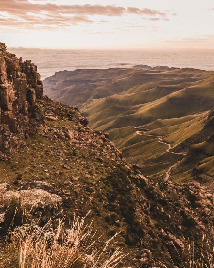 Sani Mountain Escape Hotel Mokhotlong ภายนอก รูปภาพ