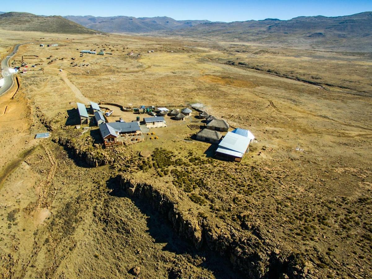 Sani Mountain Escape Hotel Mokhotlong ภายนอก รูปภาพ