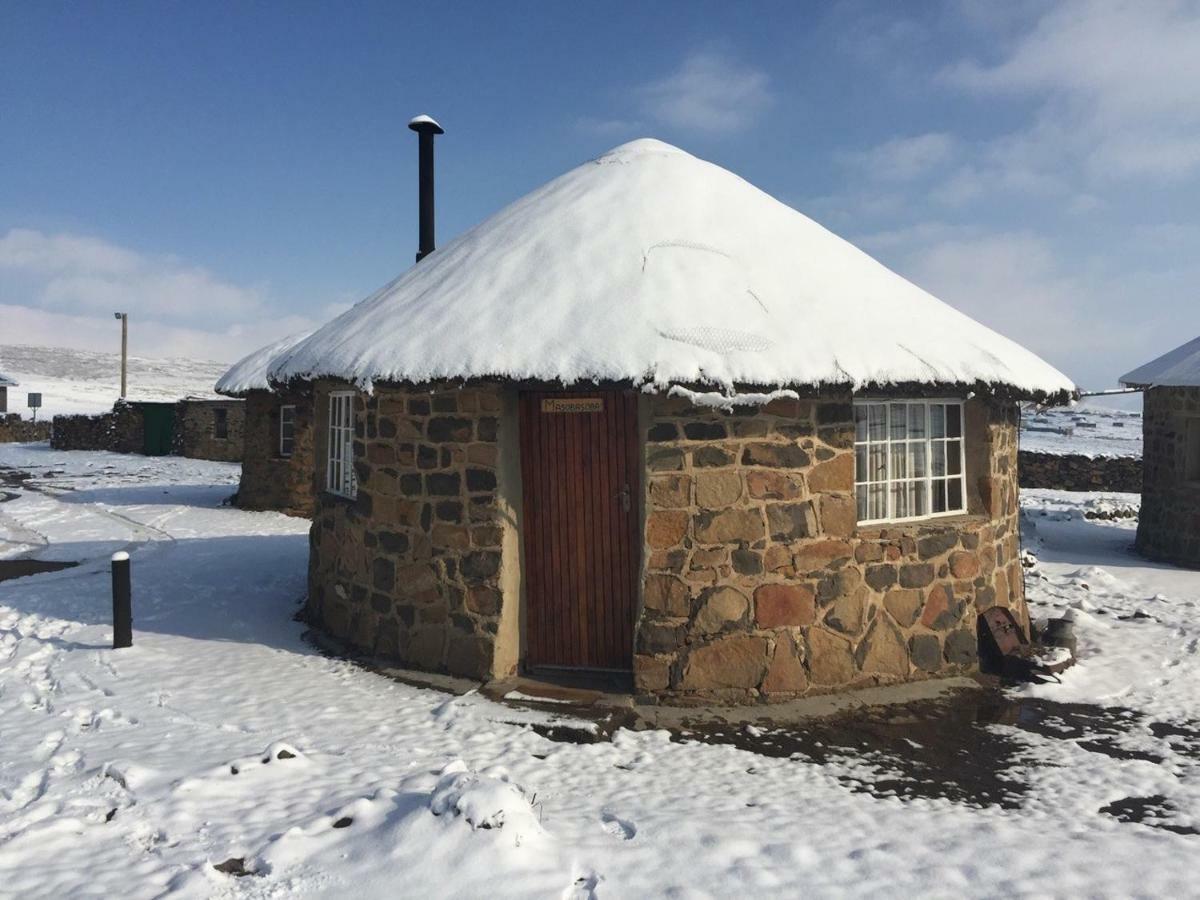Sani Mountain Escape Hotel Mokhotlong ภายนอก รูปภาพ
